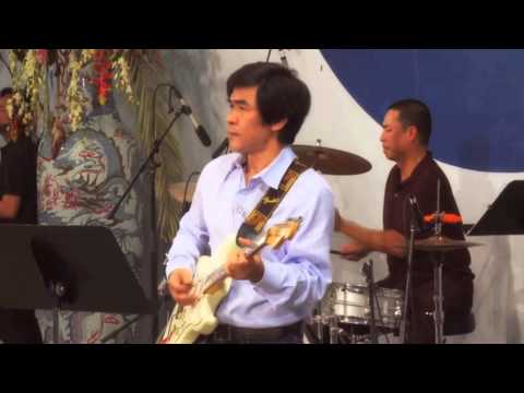 ASIA ONLINE : Nguyễn Hồng Nhung, Quốc Khanh hát live (Missouri 2012)