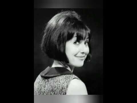 In Memory Of Una Stubbs.