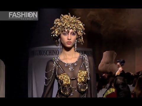 MOSCHINO Women's Pre Collection Fall 2019 2020 Rome - Fashion Channel