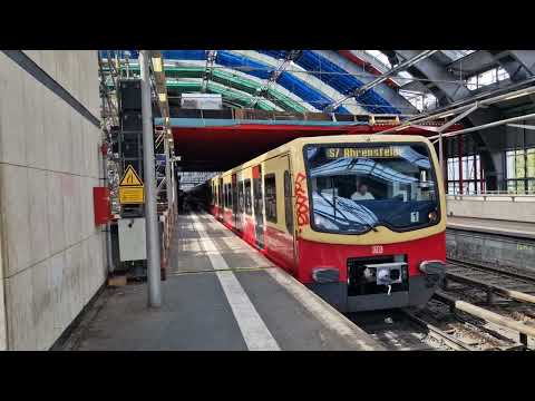 Ausfahrt der S7 nach Ahrensfelde BR 481/482 Mod+unmod in Ostbahnhof
