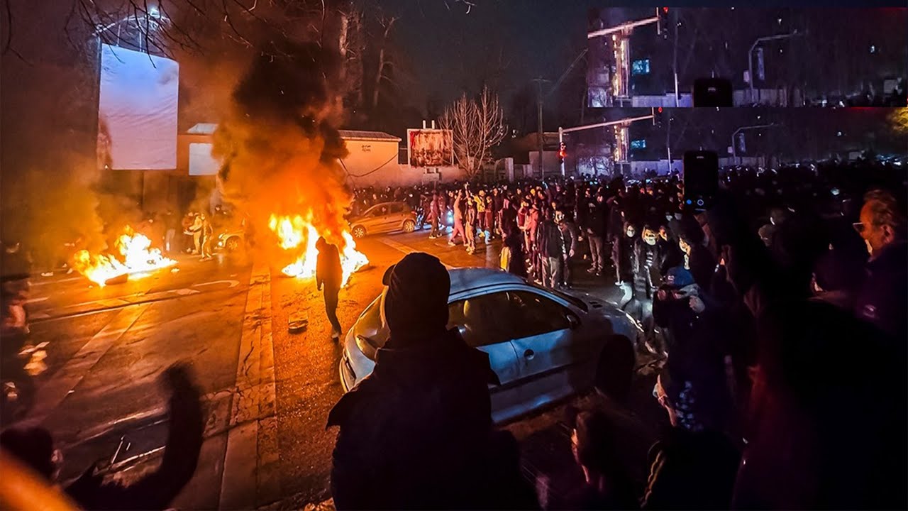 BREAKING: IRAN ERUPTS OVERNIGHT AS PROTESTS SPREAD NATIONWIDE AND STATE BUILDINGS BURN || 2026