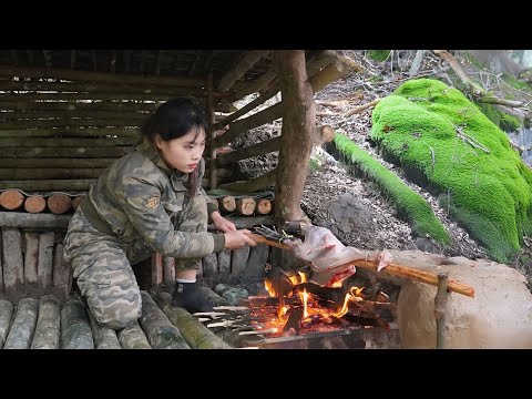 Completing a Warm Shelter | Hunting Wild Chicken and a Wilderness Meal, survival alone