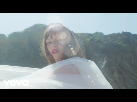 Ali Starrlight - Timeless