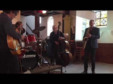 Utrechts Jazzquartet plays 'There's no greater love', Majellakerk Bussum