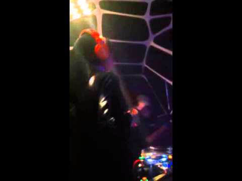 Heavygrinder murdering the dancefloor in Chicago