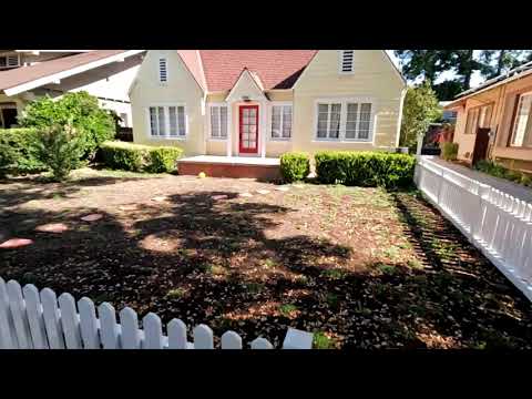 Michael Does Life visits the Pee Wee Herman house from 'Pee-wee's Big Adventure' (1985)