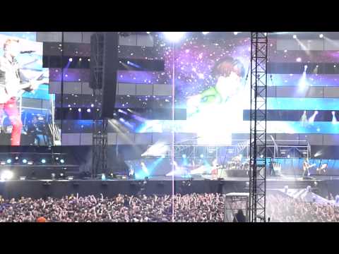 Muse- Panic Station- Live at the Etihad Stadium- Manchester 2013