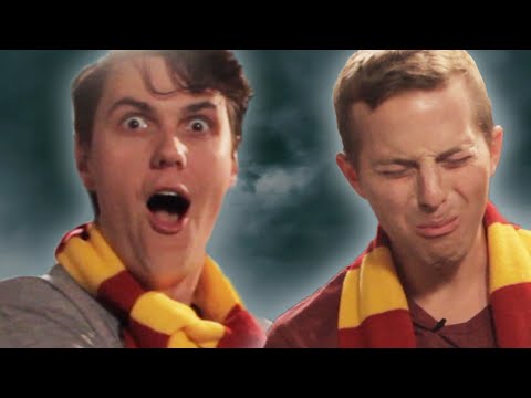 ハリー・ポッターのファンがハリー・ポッターのポーションを試す (Harry Potter Fans Try Harry Potter Potions)