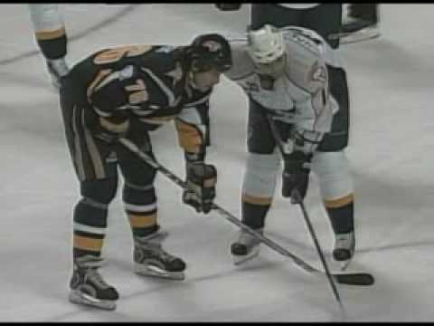 Darcy Hordichuk vs Andrew Peters