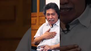 Download lagu Mbah Nun - Hasbunallah #caknun #maiyah #padhangmbulan #mbahnun #kiaikanjeng mp3