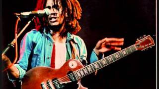 Bob Marley &amp; the Wailers - Keep On Moving (London Version)