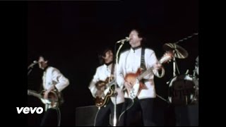 The Rutles - It&#39;s Looking Good [Live At Che Stadium]