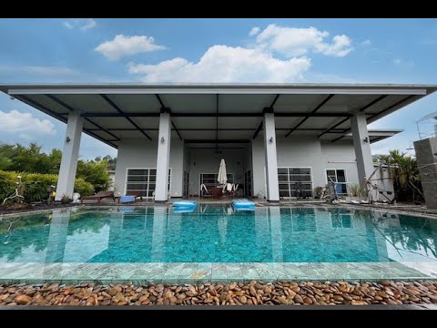 Charming house with pool and 2 bungalows for sale in Khuekkhak, Phangnga 18,600,000 THB