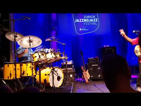 JazzNoJazz Festival Zürich 2018 - Victor Wooten & Dennis Chambers & Bob Franceschini (2)