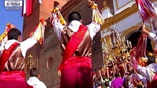 preview picture of video 'Danza de los Cascabeleros de Alosno el día de San Juan'