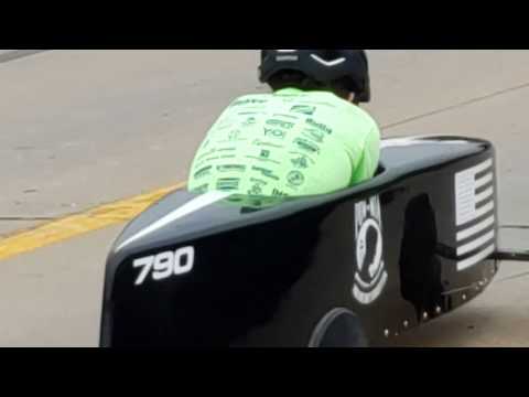 Gracie racing the MIA/POW car the full race