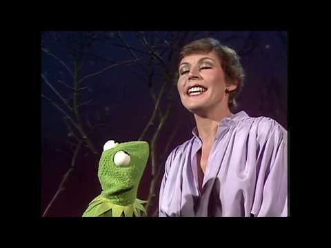 Muppet Songs: Helen Reddy - You and Me Against the World
