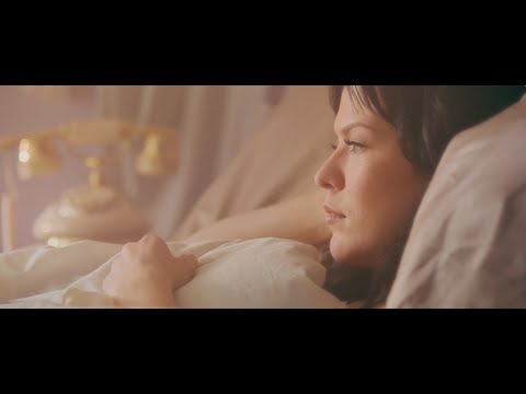 Jenni Vartiainen - Nettiin (Official video)