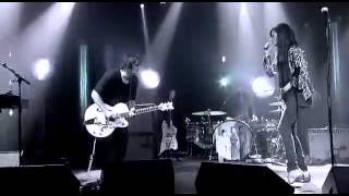 The Dead weather - child of a few hours is burning death (concert prive)