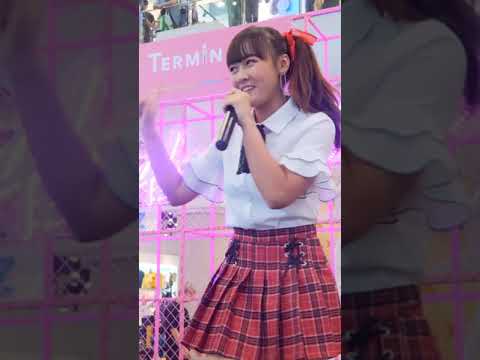 011219 [Fancam Focus] รับน้องหน่อย  - Nurse Daifuku by CmCafe @ All about lady Terminal21