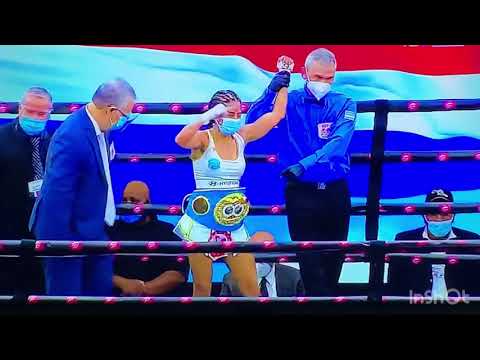 Yokasta Valle es la reina de las 105 libras