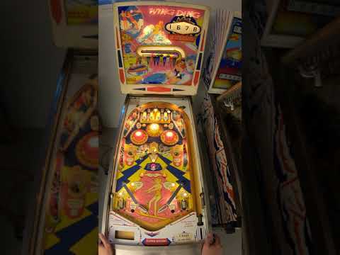 Williams Wing Ding pinball- Earning all add-a-balls