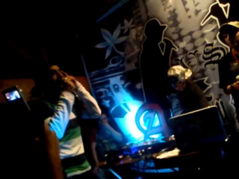 mc leiva vs carlitos