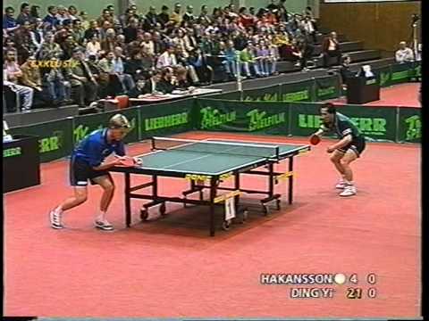 Tischtennis Bundesliga: Ding Yi vs Fredrik  Hakansson April 99