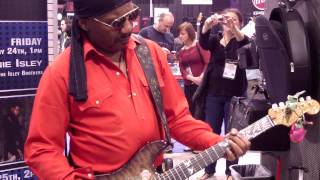 Ernie Isley jams @ Reunion Blues booth NAMM 2014 (Smooth Jazz Family)