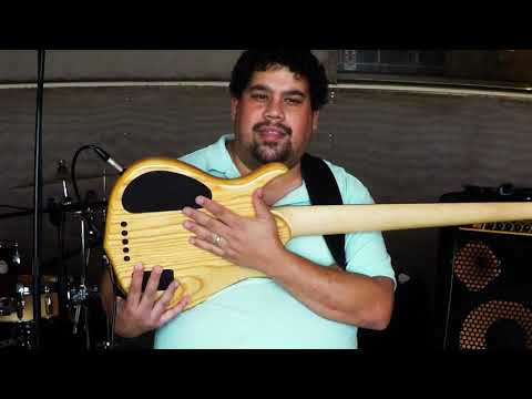 Daily Music Tips: Shaun Johannes # 1 - Get to know your bass guitar