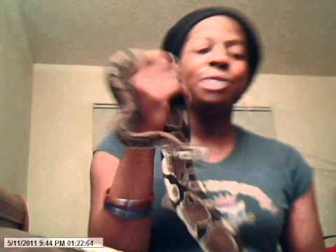 R'KARDO AND I SITTING IN MY ROOM....BORED.COM...LOL