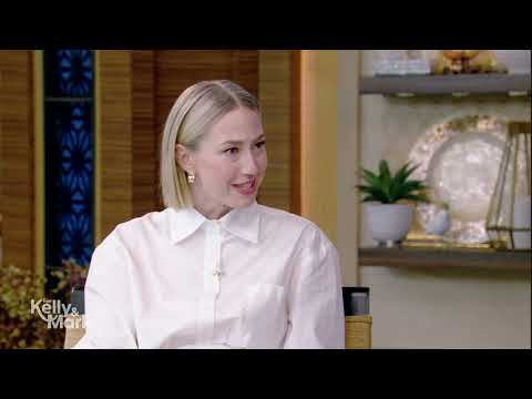 Carrie Coon on Filming "His Three Daughters" Over 17 Days