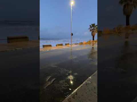 Mareggiata colpisce Sant’Agata Militello, chiuso lungomare