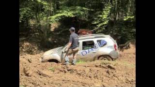 preview picture of video 'Duster-off-road-Deva-2010.m4v'