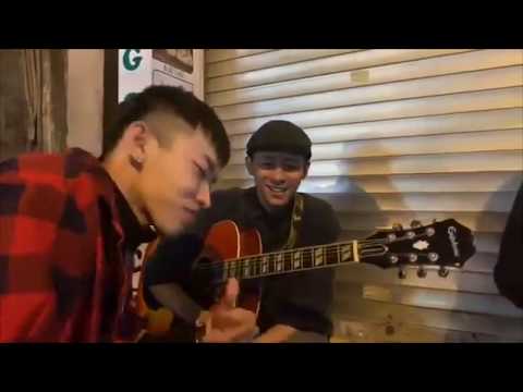 Kay Trần Hát Live Cực Hay " Phía Sau Em " Phiên Bản Guitar Acoutics Gây Náo Loạn Phố Đi Bộ Hà Nội