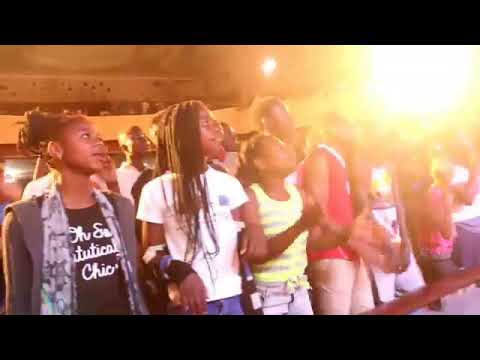 Cizer boss Moçambique em concerto