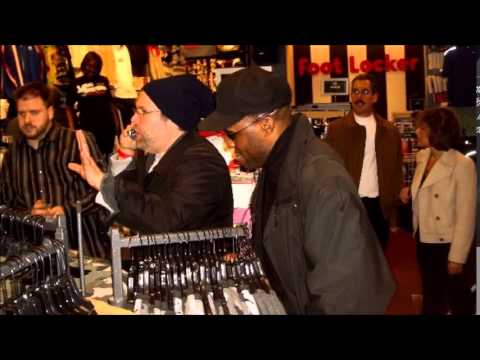 Classic Ron & Fez - Black Earl's Studio Apartment (09-25-2006)