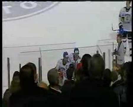 Anssi Salmelan ja David Backesin tappelu 11.5.2008