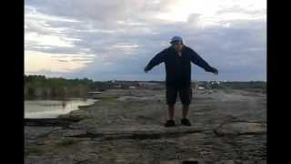 antoyne dubstep dance (the vibrator)