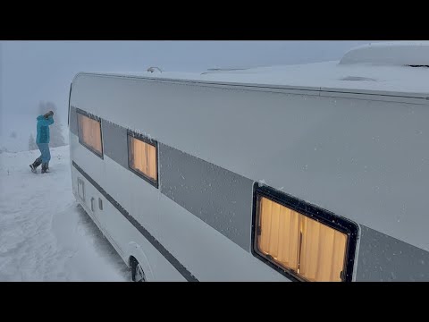 SNOW CAMPING IN A CARAVAN WITH THE COMFORT OF HOME IN FREEZING COLD