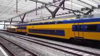preview picture of video 'VIRM 9596 komt Rotterdam Centraal binnen rijden'