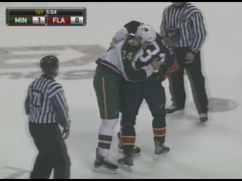 Derek Boogaard vs Wade Belak