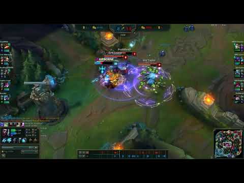 EKKO survive in 3 gank