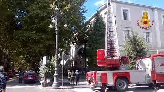 maltempo-in-irpinia-lamiera-pericolante-sulla-solimena