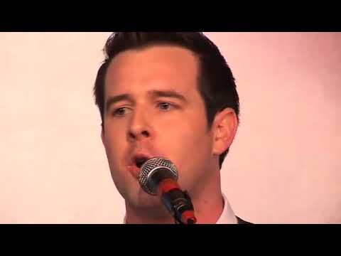 Patrick Smyth - Singer Walking in Memphis