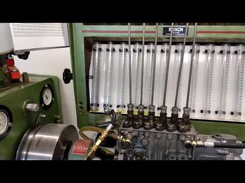 Saurer Einspritzpumpe auf dem Bosch Einspritzpumpenprüfstand 385A bei DIESELtech.