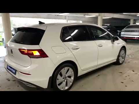 Volkswagen Golf STYLE 1.5 TSI MHEV AUTOMATIC 150BH - Image 2