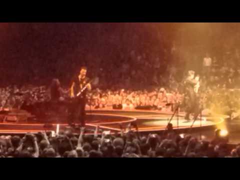 Muse Drones - Supermassive Black Hole - 2016-03-06 Cologne LANxess Arena