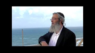 מה שנראה מפה לא נראה משם  הרב רוני בוסי יצ"ו (הרב רוני בוסי) - התמונה מוצגת ישירות מתוך אתר האינטרנט יוטיוב. זכויות היוצרים בתמונה שייכות ליוצרה. קישור קרדיט למקור התוכן נמצא בתוך דף הסרטון