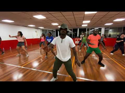 Jerusalema - Master KG ft Nomcebo choreo by Lionel Vero